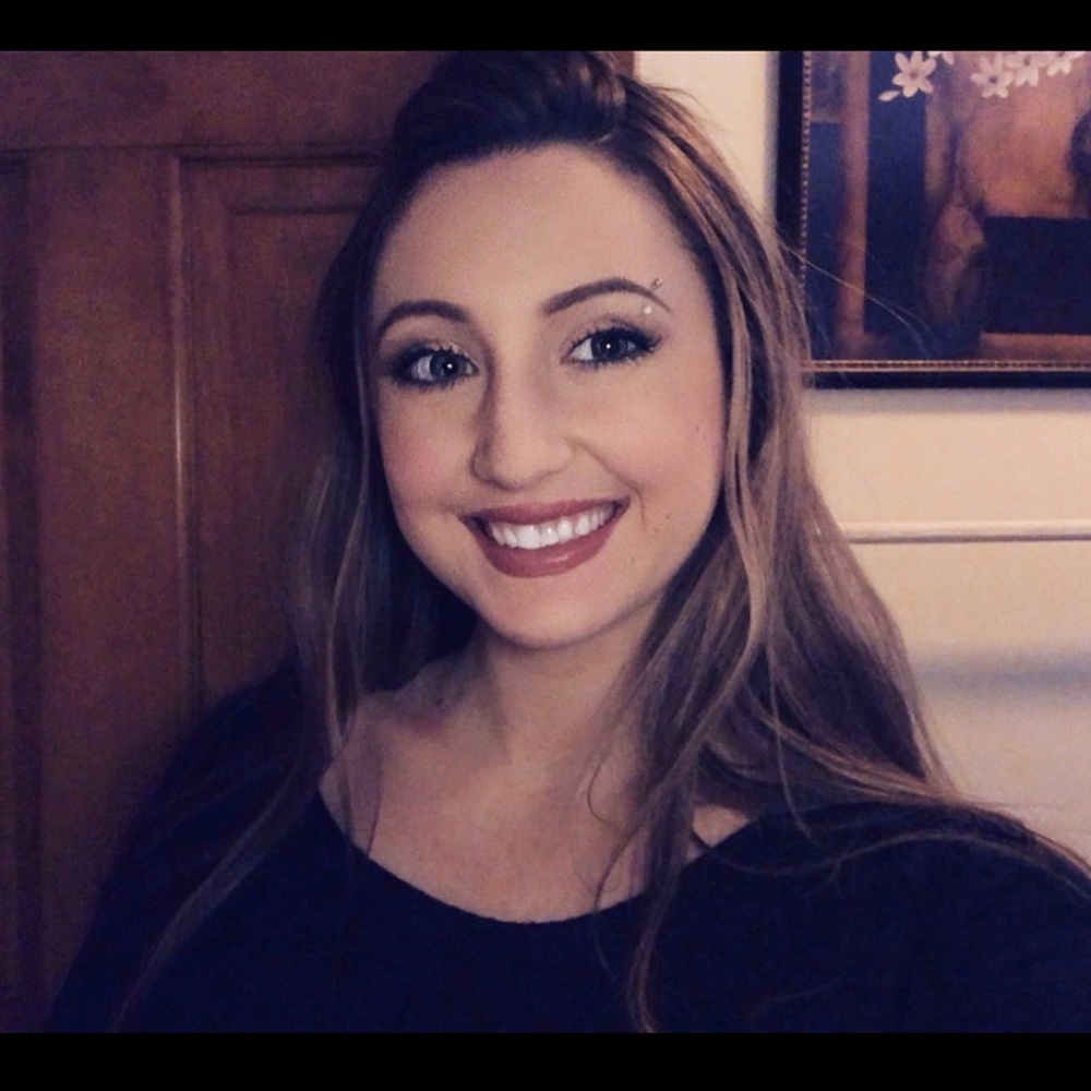 Meet your Posher, Emily